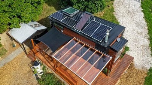 tiny-house-with-solar-panels